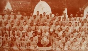 Antique Picture of Luang Por.jpg